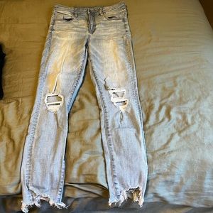 American Eagle Light Wash Distressed Skinny Jean